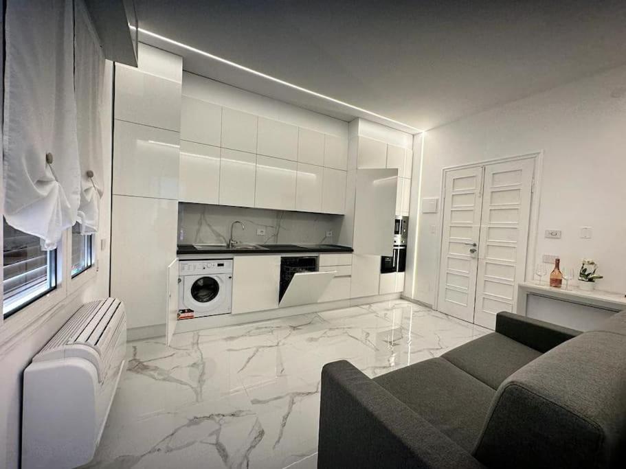 Suite Aurora Luxury In The Center Of サンレモ エクステリア 写真